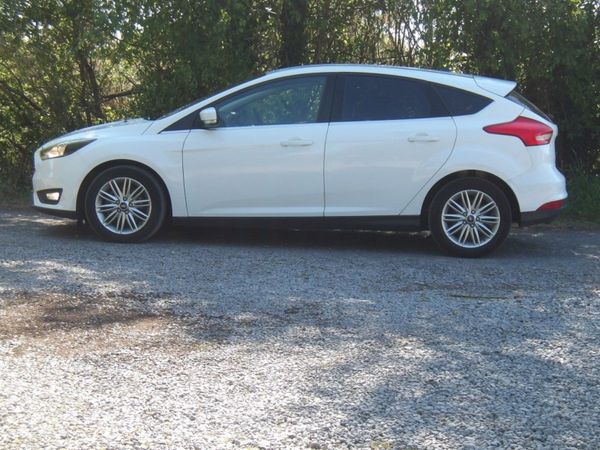 Ford Focus Hatchback, Petrol, 2017, White