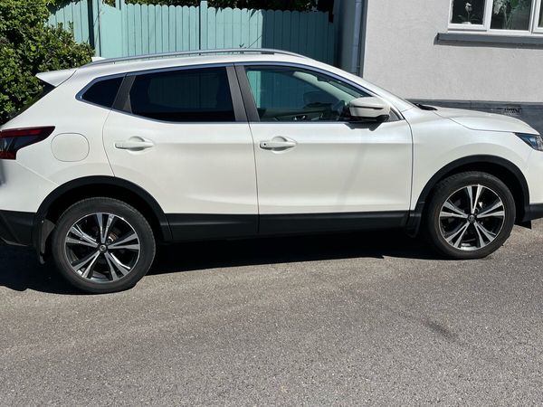 Nissan Qashqai MPV, Diesel, 2019, White