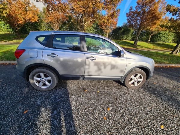 Nissan Qashqai Hatchback, Petrol, 2007, Silver