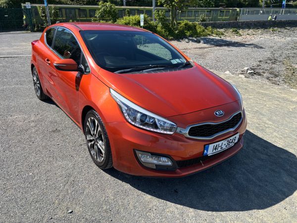 Kia Ceed Hatchback, Diesel, 2014, Orange