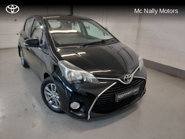 Toyota Yaris Hatchback, Petrol, 2017, Black