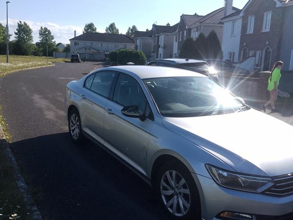 Volkswagen Passat Saloon, Diesel, 2018, Grey