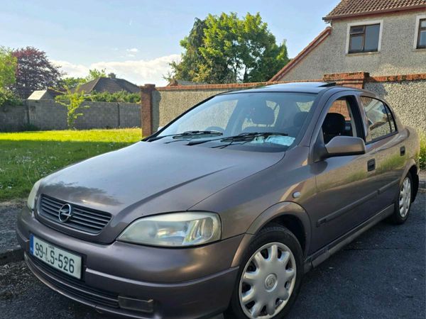 Opel Astra Saloon, Petrol, 1999, Brown