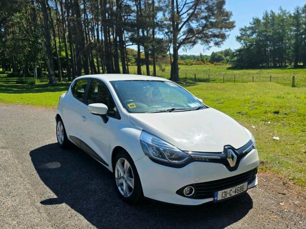 Renault Clio Hatchback, Petrol, 2013, White