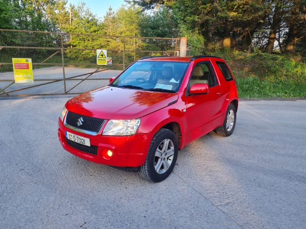 Suzuki Grand Vitara SUV, Petrol, 2007, Red