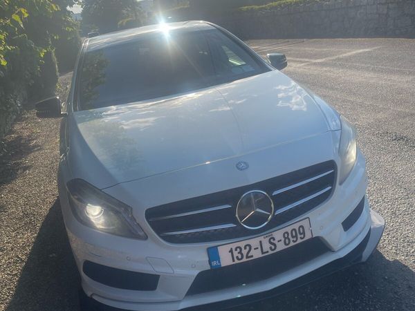 Mercedes-Benz A-Class Hatchback, Petrol, 2013, White
