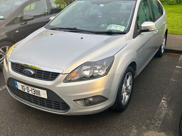 Ford Focus Hatchback, Petrol, 2010, Silver