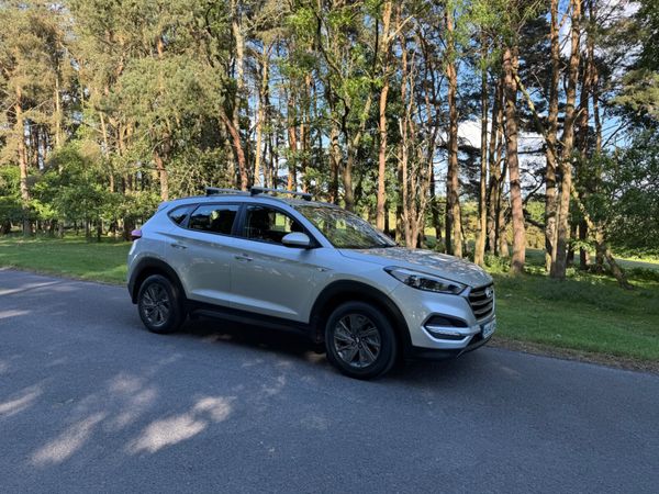 Hyundai Tucson SUV, Diesel, 2016, Silver