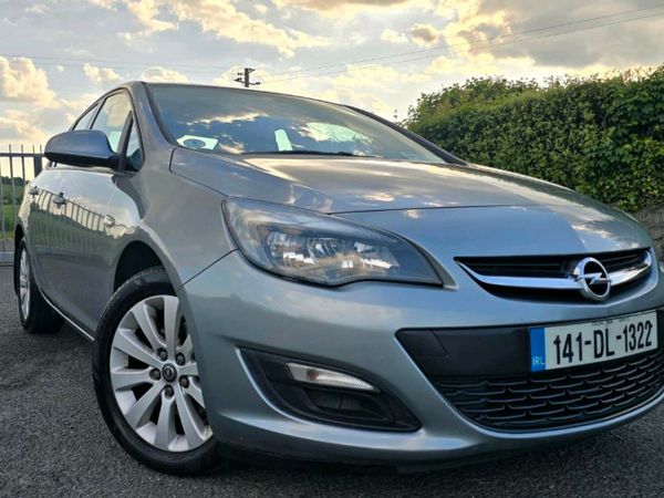Opel Astra Saloon, Diesel, 2014, Silver