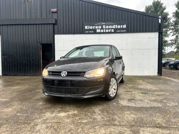 Volkswagen Polo Hatchback, Petrol, 2014, Black