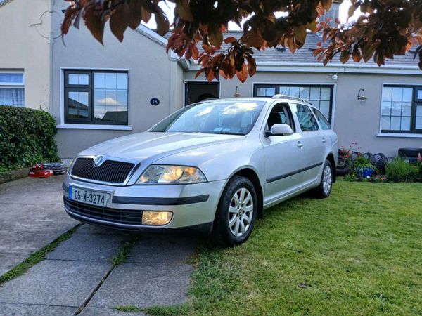 Skoda Octavia Estate/Jeep, Petrol, 2005, Silver