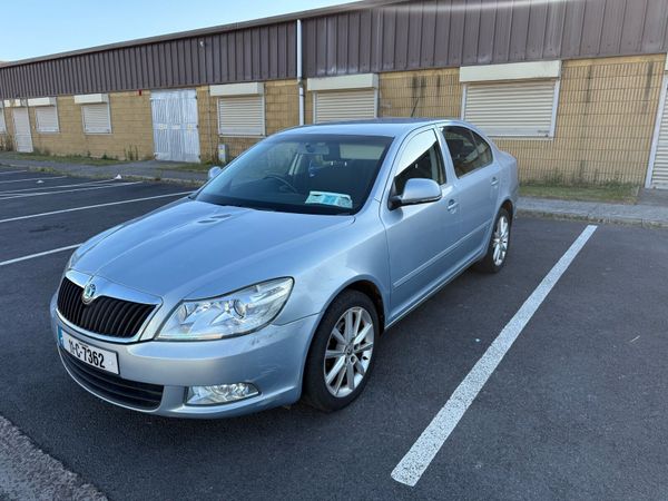 Skoda Octavia Saloon, Diesel, 2011, Blue