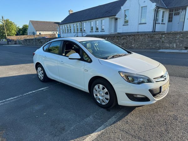 Opel Astra Saloon, Petrol, 2013, White