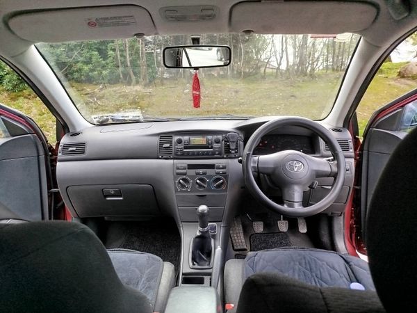 Toyota Corolla Saloon, Petrol, 2005, Red