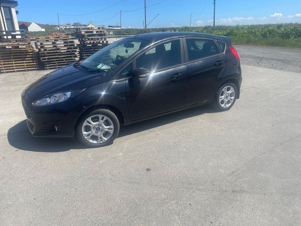 Ford Fiesta Hatchback, Diesel, 2016, Black
