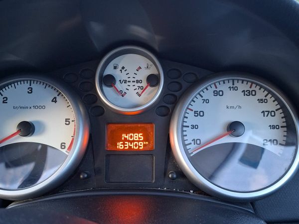 Peugeot 207 Hatchback, Diesel, 2008, Grey