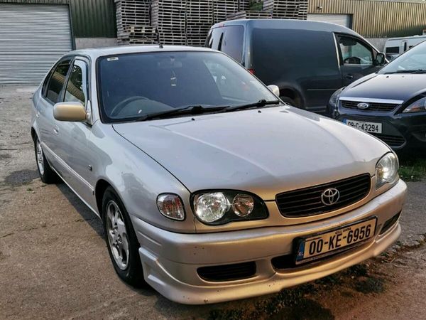 Toyota Corolla Hatchback, Petrol, 2000, Silver