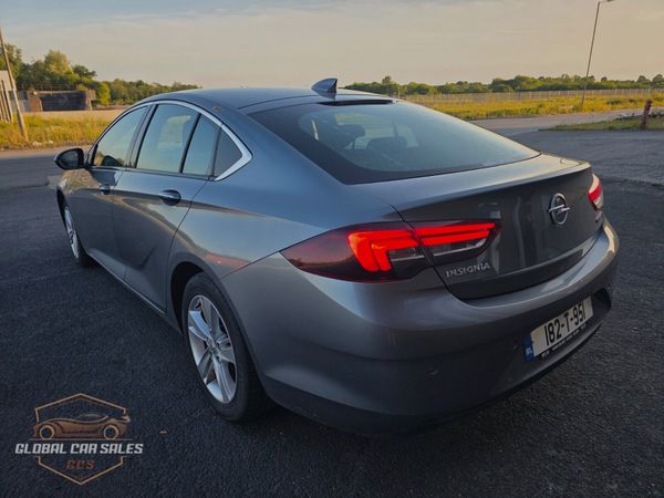 Opel Insignia Hatchback, Diesel, 2018, Grey