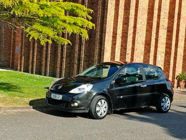 Renault Clio Hatchback, Ethanol Petrol, 2011, Black