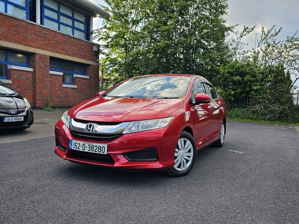 Honda Grace Hatchback, Petrol, 2015, Red