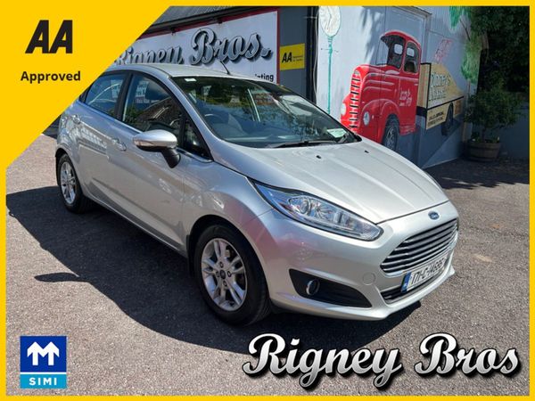 Ford Fiesta Hatchback, Petrol, 2017, Silver