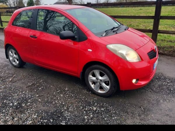 Toyota Yaris Hatchback, Petrol, 2006, Red