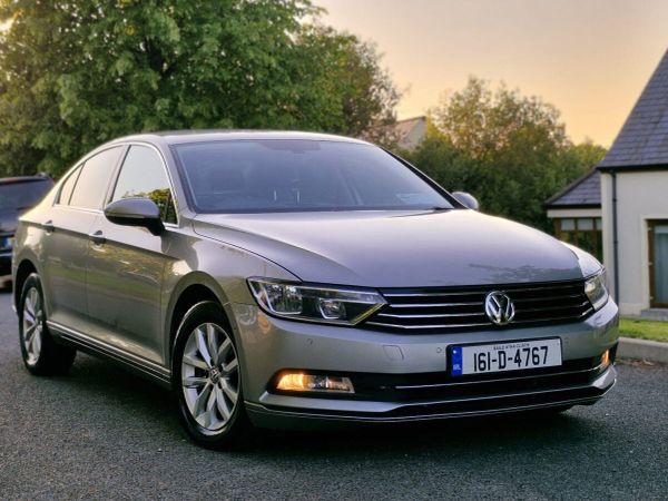 Volkswagen Passat Saloon, Diesel, 2016, Silver