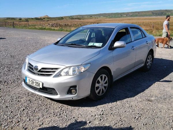 Toyota Corolla Saloon, Diesel, 2011, Silver