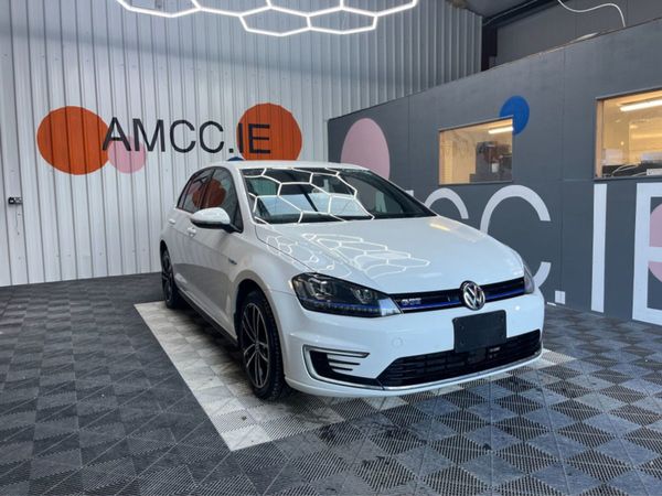 Volkswagen Golf Hatchback, Petrol Hybrid, 2017, White