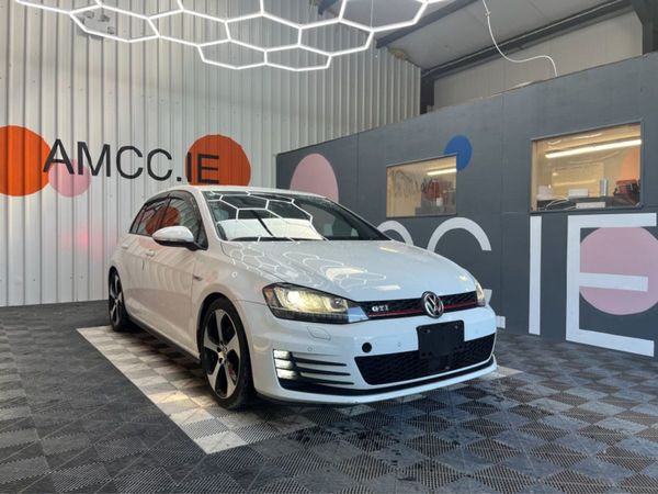 Volkswagen Golf Hatchback, Petrol, 2017, White
