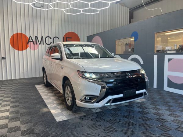 Mitsubishi Outlander SUV, Petrol Hybrid, 2020, White