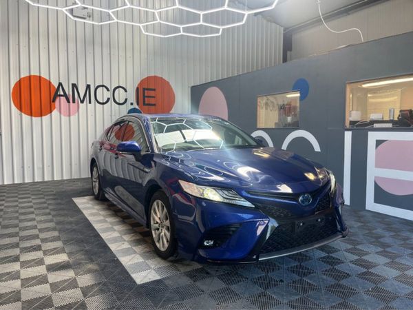 Toyota Camry Saloon, Petrol Hybrid, 2019, Blue