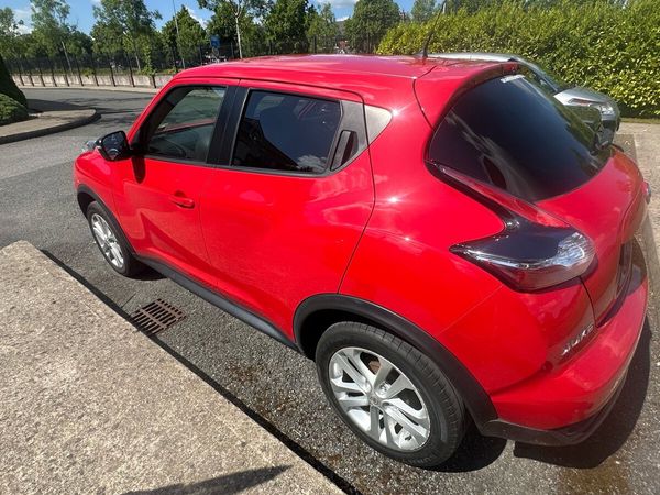 Nissan Juke SUV, Petrol, 2017, Red