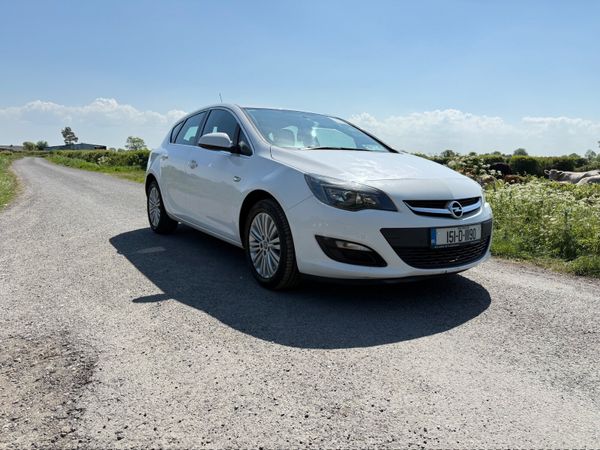 Opel Astra Hatchback, Diesel, 2015, White