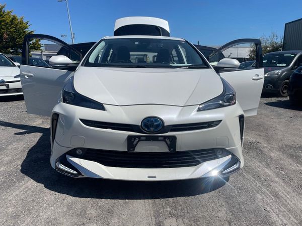 Toyota Prius Hatchback, Petrol Hybrid, 2022, White