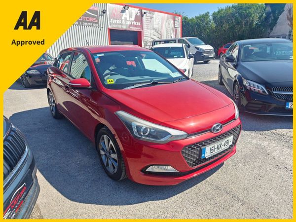 Hyundai i20 Hatchback, Petrol, 2015, Red