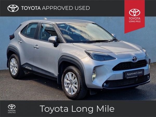 Toyota Yaris Hatchback, Petrol Hybrid, 2022, Grey