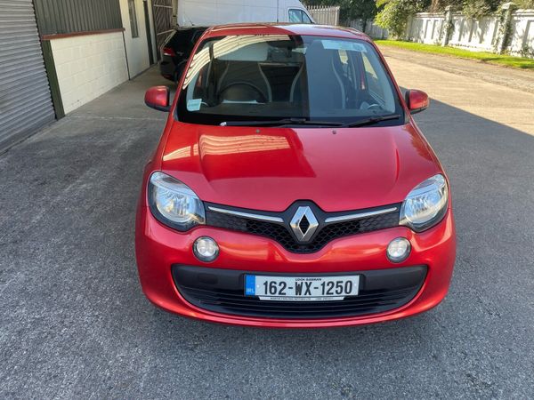 Renault Twingo Hatchback, Petrol, 2016, Red