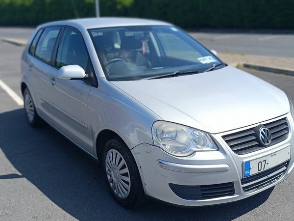 Volkswagen Polo Hatchback, Petrol, 2007, Silver