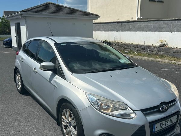 Ford Focus Hatchback, Diesel, 2012, Silver