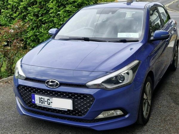 Hyundai i20 Hatchback, Petrol, 2016, Blue