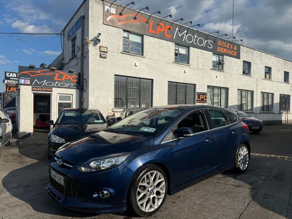 Ford Focus Hatchback, Petrol, 2012, Blue