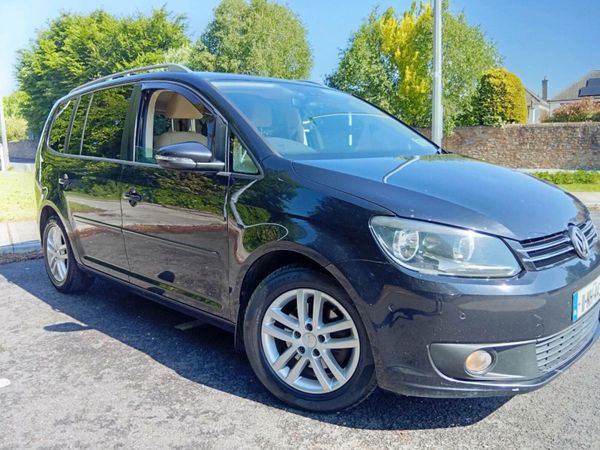 Volkswagen Touran MPV, Diesel, 2011, Black