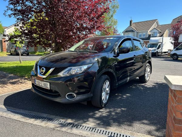 Nissan Qashqai Hatchback, Diesel, 2015, Black