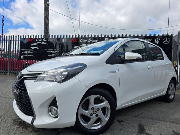 Toyota Yaris Hatchback, Petrol Hybrid, 2015, White