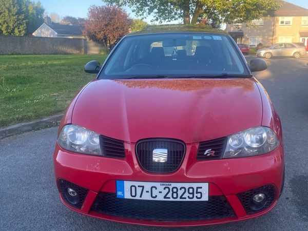 SEAT Ibiza Hatchback, Petrol, 2007, Red