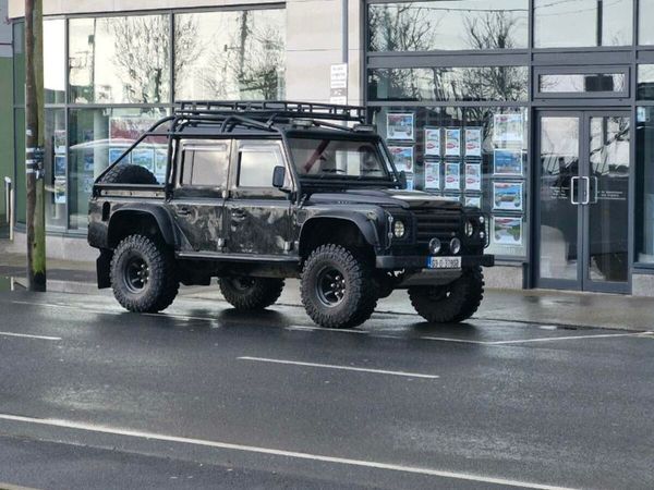 Land Rover Defender SUV, Diesel, 2003, Black
