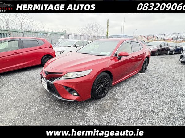 Toyota Camry Saloon, Petrol Hybrid, 2020, Red
