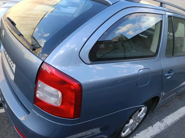 Skoda Octavia Estate, Diesel, 2010, Grey