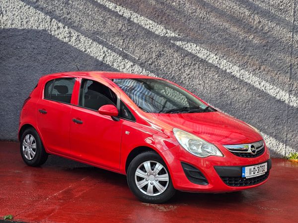 Opel Corsa Hatchback, Petrol, 2011, Red